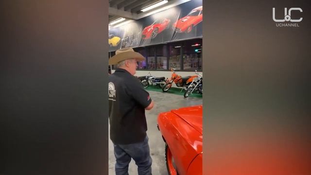 В ГАРАЖЕ НАШЛИ ОЧЕНЬ РЕДКИЙ АВТОМОБИЛЬ ПОЧТИ БЕЗ ПРОБЕГА | КАПСУЛА ВРЕМЕНИ смотреть онлайн