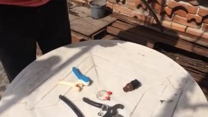 Монтаж внешних капельниц в слепую трубку для полива