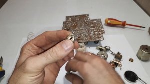 Магнитофон СССР электроника 323-1 на радиодетали содержащие драгметаллы. Отличные  КМ конденсаторы.