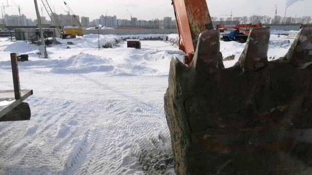 Минус 25, мы работаем!!! Засыпаем теплотрасу.