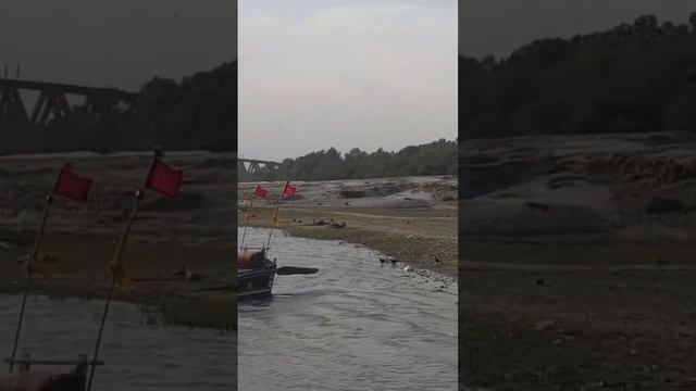 #indus_river #boating #jamshoro #fish_cutting #fresh_water #daryaa #fishing #hyderabad