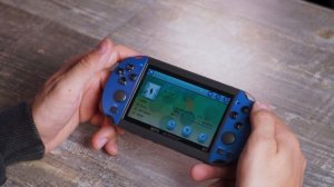 Портативная игровая консоль