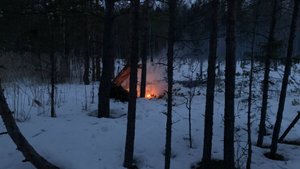 Ночевка зимой у костра