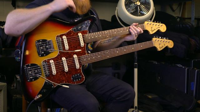 This thing is WILD! Fender Custom Shop Double Neck Jaguar/Bass VI Demo + Overview смотреть онлайн