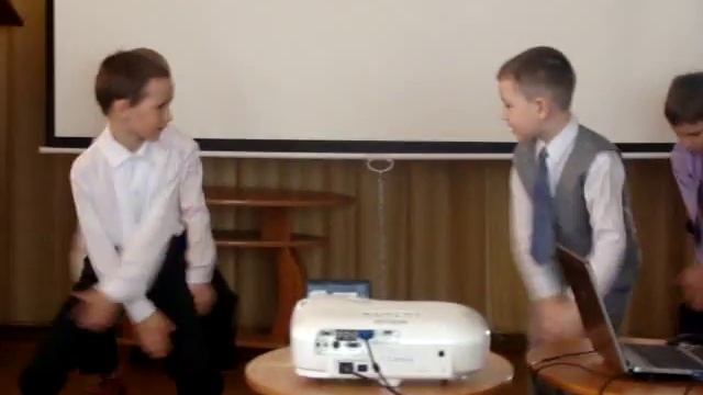Танец мальчиков и девочек.