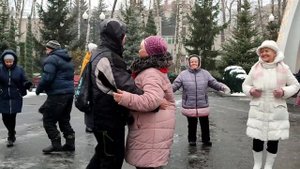 ЗА БЕЛЫМИ МЕТЕЛЯМИ!??❄️/ТАНЦЫ В ПАРКЕ ГОРЬКОГО ХАРЬКОВ ДЕКАБРЬ 2021