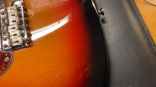 2005 Fender Artist Series John Mayer Stratocaster Sunburst смотреть онлайн