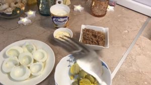 Закуска - Яйца Фаршированные Тунцом. Просто. Быстро.