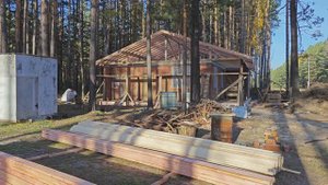 Работы по крыше сдвинулись с мертвой точки.