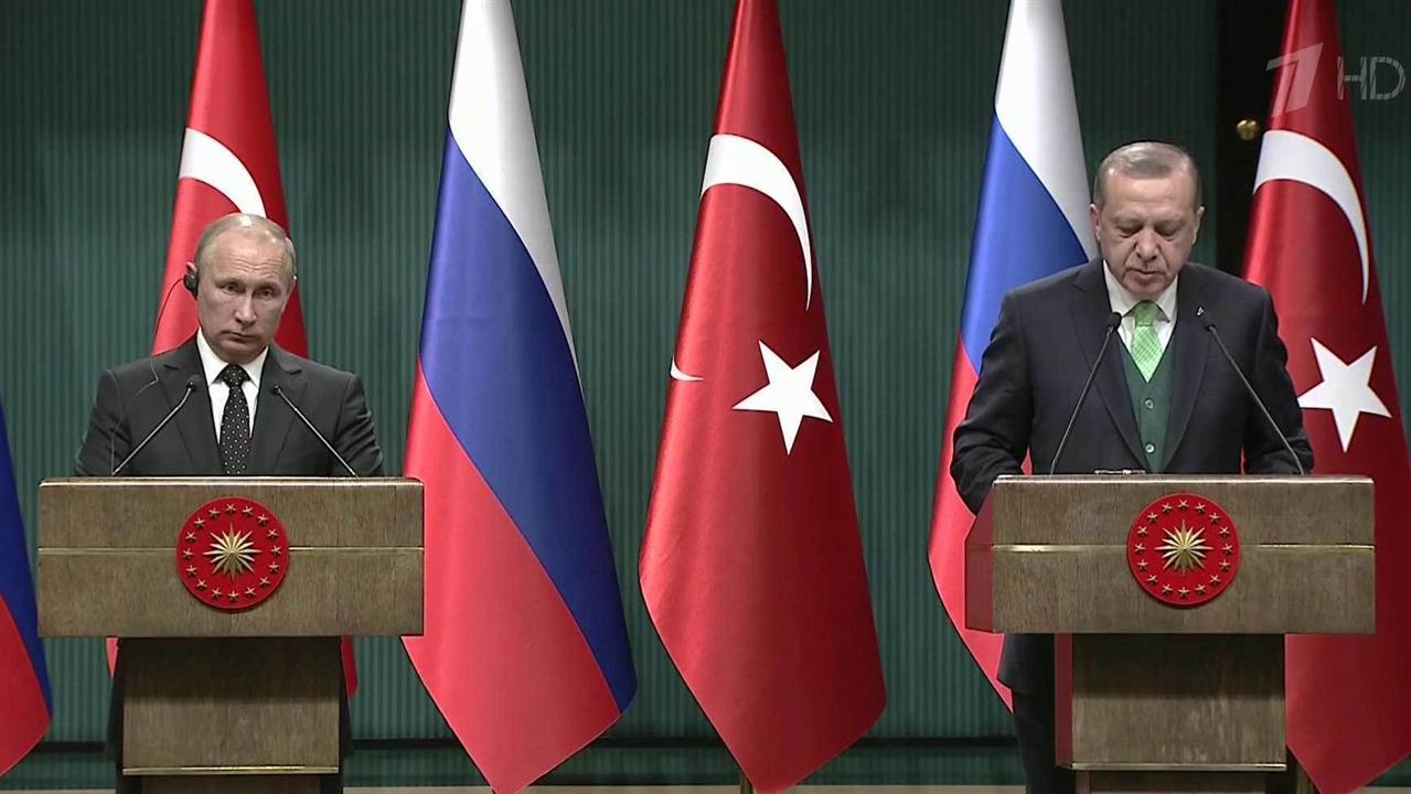 Президенты РФ и Турции обсудили сотрудничество в т..., военной сфере и актуальные международные темы
