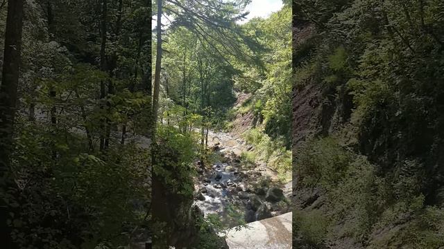 Эстетика воды 🌊: Кравцовские водопады - искусство природы в каждой капле💧.