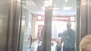 1 лифт Thyssenkrupp (2006 г.в) гробовоз // Митинская улица 36с1 (ТЦ "Ковчег") (р. Митино)