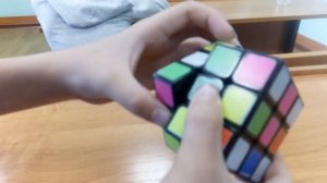 Как собрать белую грань у кубика Рубика