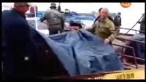 Страшное Чудовище живет в Озере Чаны Новосибирск Россия. Поедает Пловцов и Утонувших Мертв