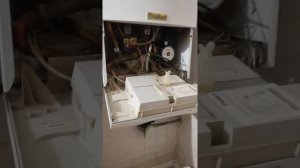 the combined boiler Vaillant VUW SOE 242/2-3 horror sound