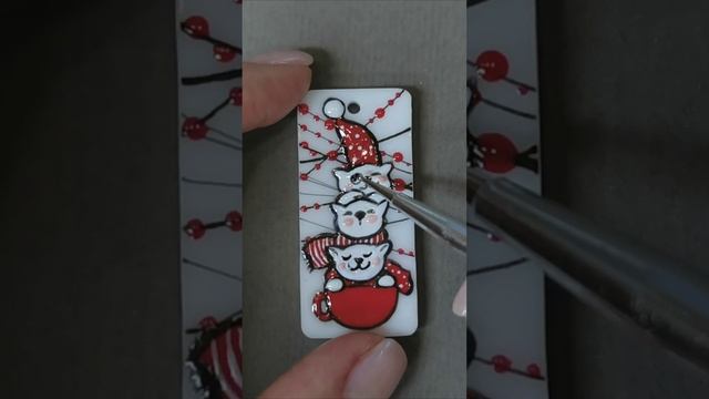 Сделала забавный новогодний кулон с котиками