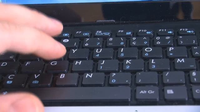 Asus EeePC 1215N : Effet de pompage clavier смотреть онлайн