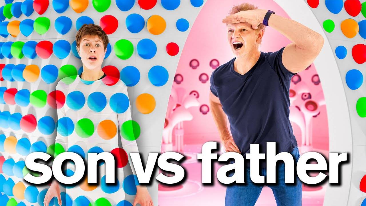 EXTREME HIDE & SEEK in Epic Museum *Father vs Son* смотреть онлайн