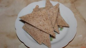 Бутерброды с рыбой и соусом песто