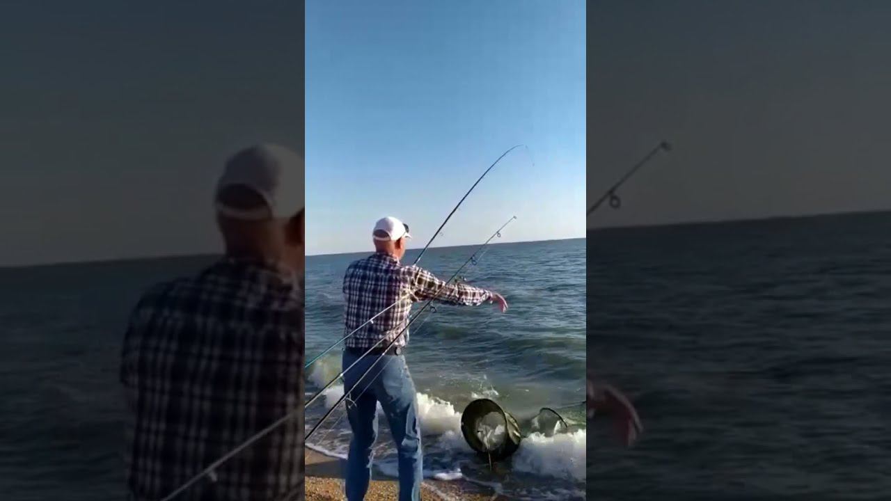 Рыбалка на должанской косе. Рыбалка в ейске. Рыбалка на должанской косе. Должанская коса слияние 2 морей. Рыбалка на должанской косе.