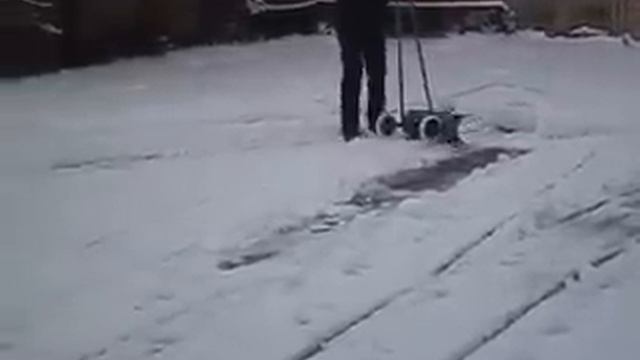 Ручная лопата-отвал для уборки снега смотреть онлайн