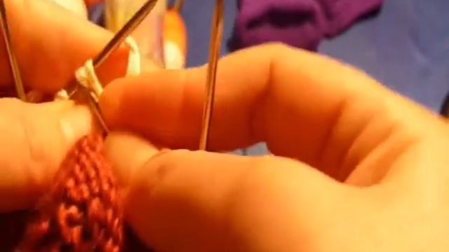 Как связать пинетки-сапожки спицами - 21 / How to knit baby booties shoes - 21 смотреть онлайн