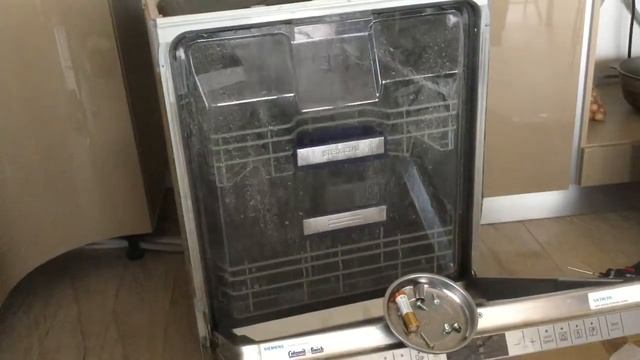 Как моет Посудомойка. Вид внутри смотреть онлайн