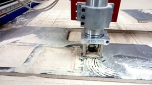 Резка ламинированного ДСП на фрезерном станке с ЧПУ СФГ30 20 с рабочим полем 3000х2000