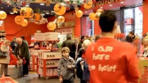 Hamleys - Hand Gliders!