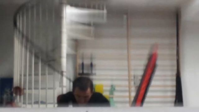 Сгибание рук стоя с гантелями смотреть онлайн