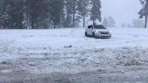 Hyundai Santa Fe off road, in the snow