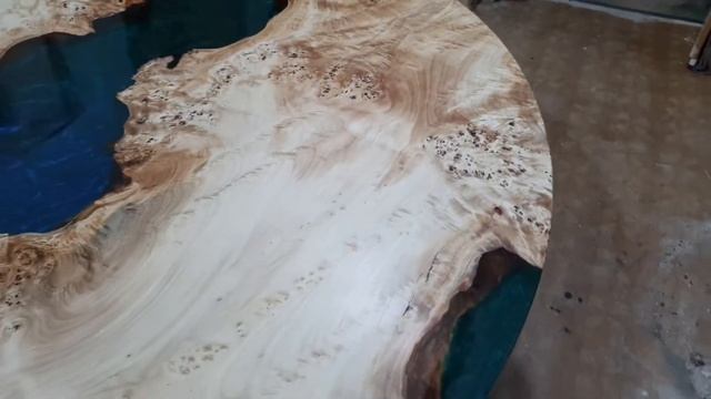 Стол река из массива Осокоря. Осокорь. Стол из массива дерева и эпоксидной смолы. Стол лофт смотреть онлайн