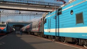 Отправление ЭП1М-586 с поездом Ростов — Кисловодск