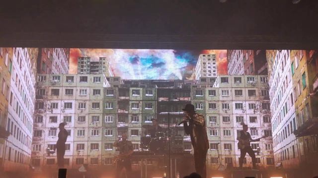 ЛСП - Золотой Мальчик (live, СПб 18.05.19) смотреть онлайн