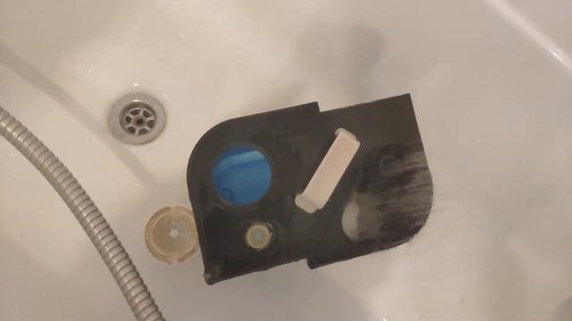 Чистка пластика от солей и примесей водопроводной воды