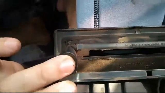 Как снять дефлектор-воздуховод ВАЗ 2110 2111 2112 смотреть онлайн