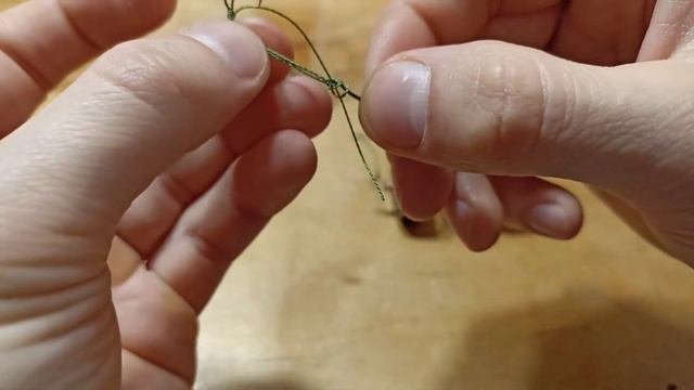Эта снасть создана для ловли карася, она гарантирует пойманную рыбу.