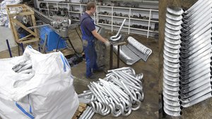 Серийная гибка алюминиевых труб D 45х3мм. Автоматический трубогиб для алюминиевой трубы MASTER.3X