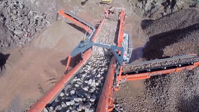 Как работает первичный (скальпирующий) грохот в забое. Новинка от TEREX FINLAY 873