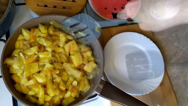 Жареный картофель, ее всегда хочется) смотреть онлайн