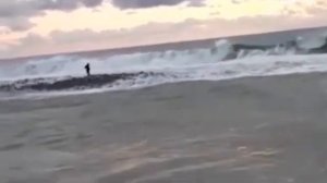 Подростков унесло в штормовое море в Лазаревском районе