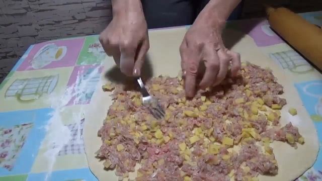 Ленивые пельмени. Мясные розы.