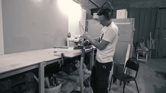 Супер приспособление для БОЛГАРКИ! Запил плитки под 45 без пыли! смотреть онлайн