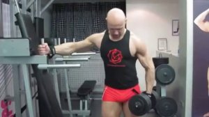 Как накачать широкие плечи - №161. Shoulder Dumbell Fly, one arm style.