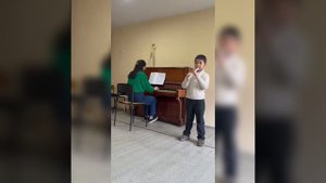 Акаян. Блокфлейта В.Шаинский "Голубой вагон"