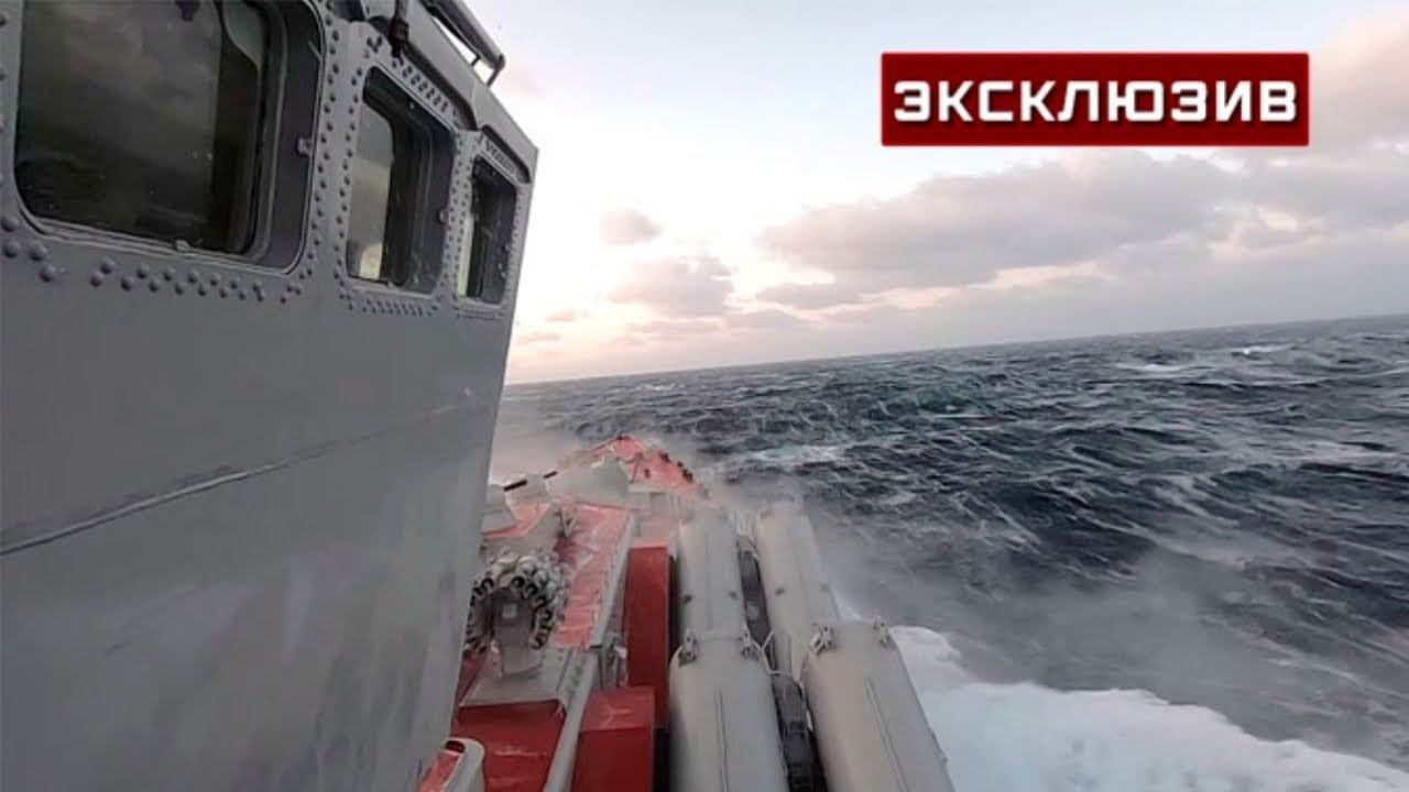 Корреспондент «Звезды» показал учения Северного флота по ПВО с борта военного крейсера