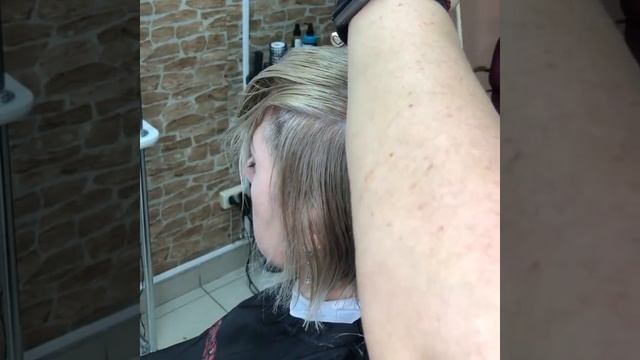 Короткая стрижка от Алены Рей