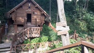 Долина сказок Избушка Бабы Яги Ручей молодости