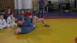 Сергей Лоповок - выход на рычаг локтя лежащему на животе в защите