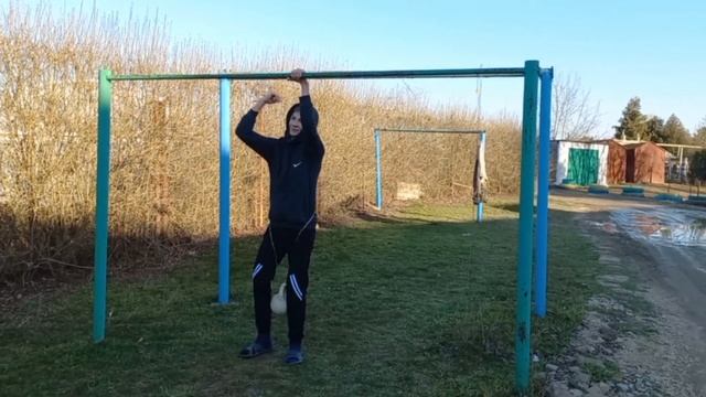 Подтягивания и отжимания с гирей 16 кг на максимум / стритлифтинг для подростка ? #спорт #воркаут смотреть онлайн